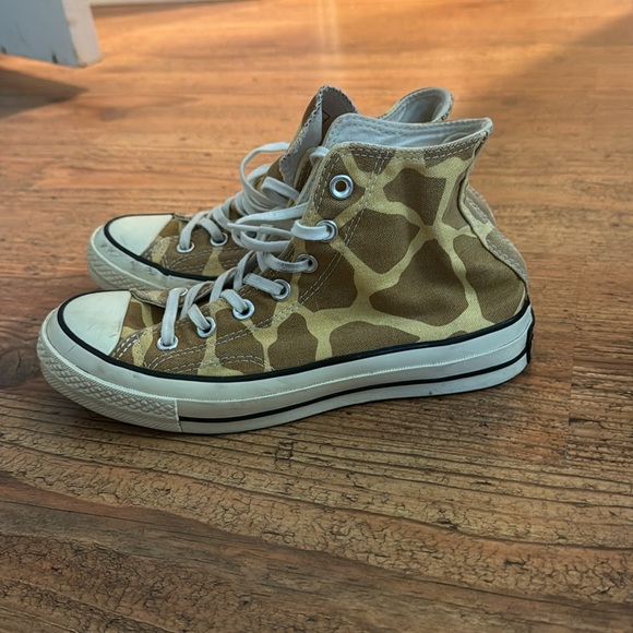 Converse high top giraffe - Picture 1 of 2